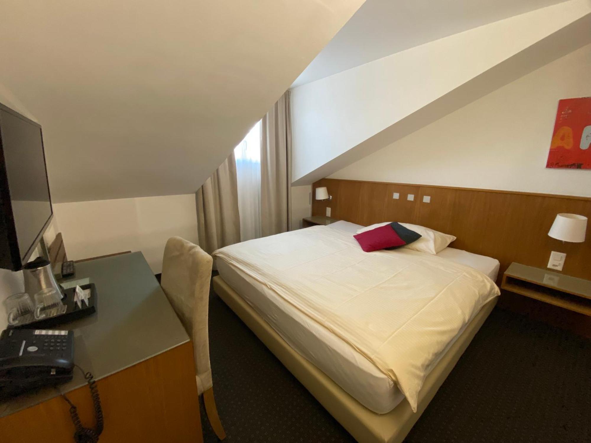 Businesshotel Lux Emmen Exterior photo