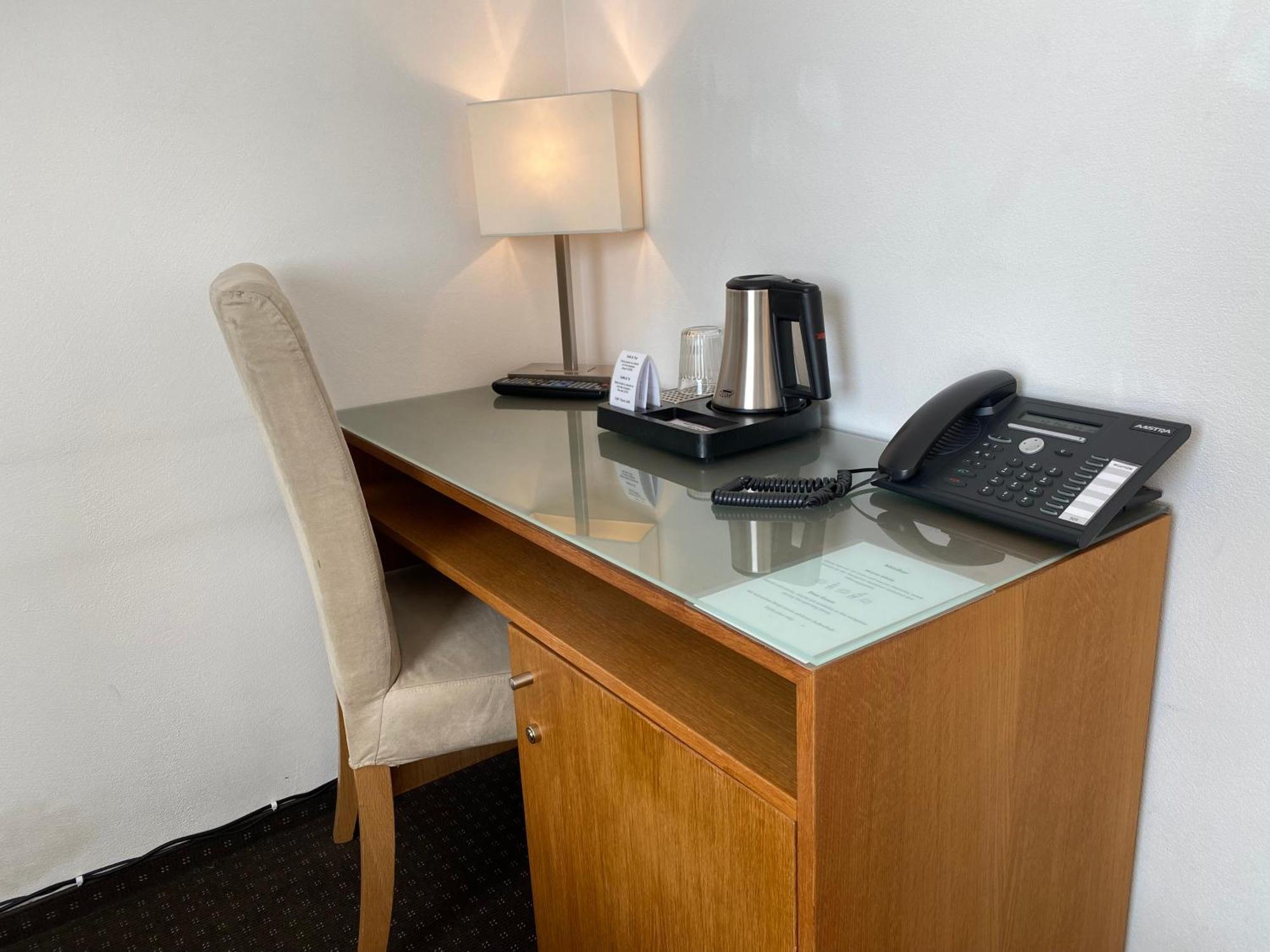 Businesshotel Lux Emmen Exterior photo
