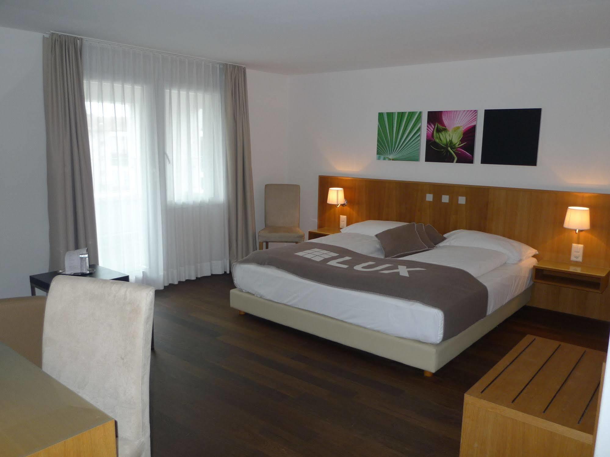 Businesshotel Lux Emmen Exterior photo