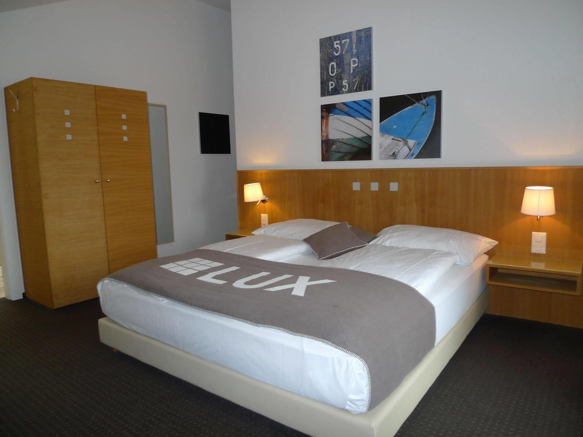 Businesshotel Lux Emmen Exterior photo
