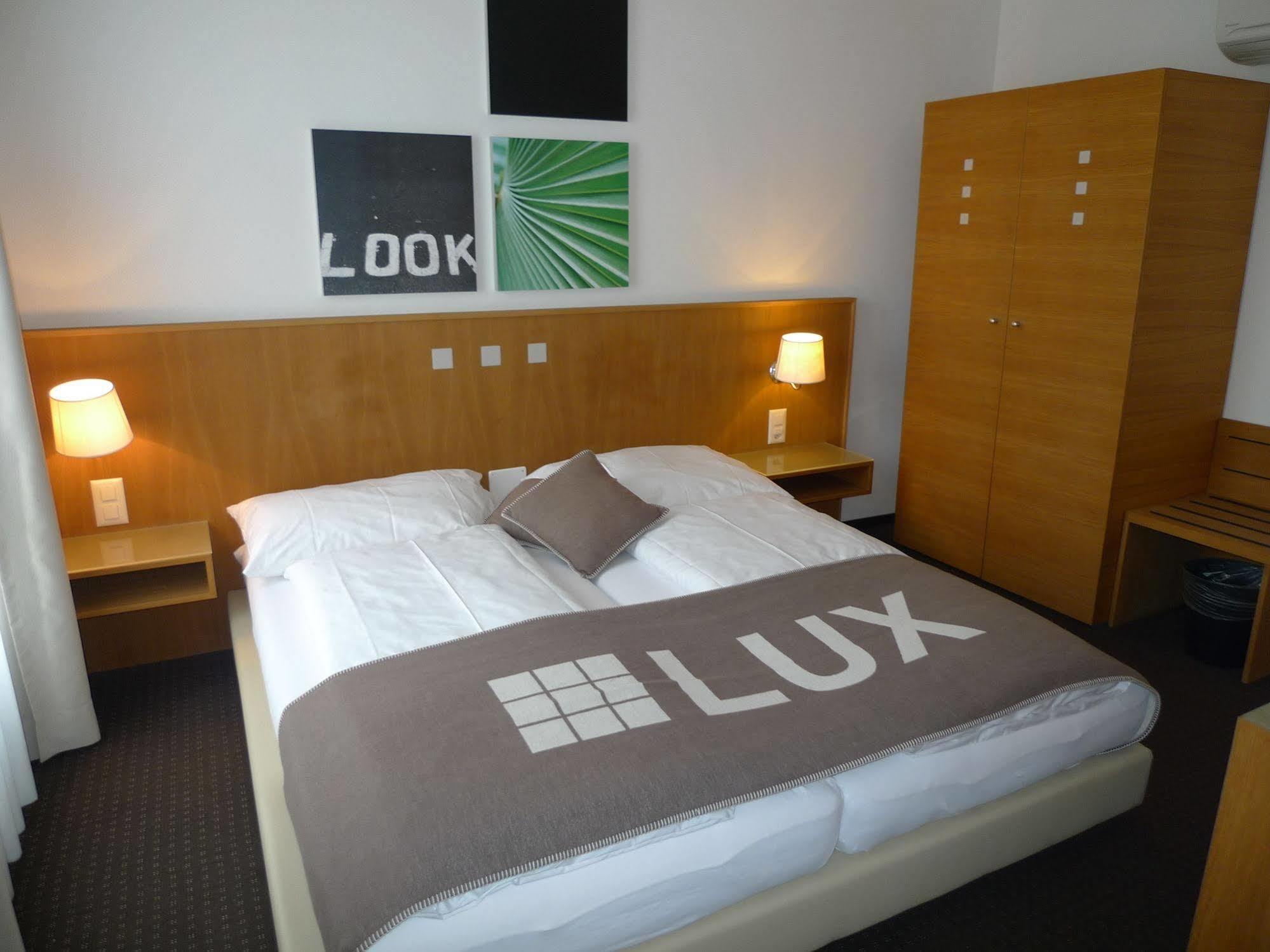 Businesshotel Lux Emmen Exterior photo